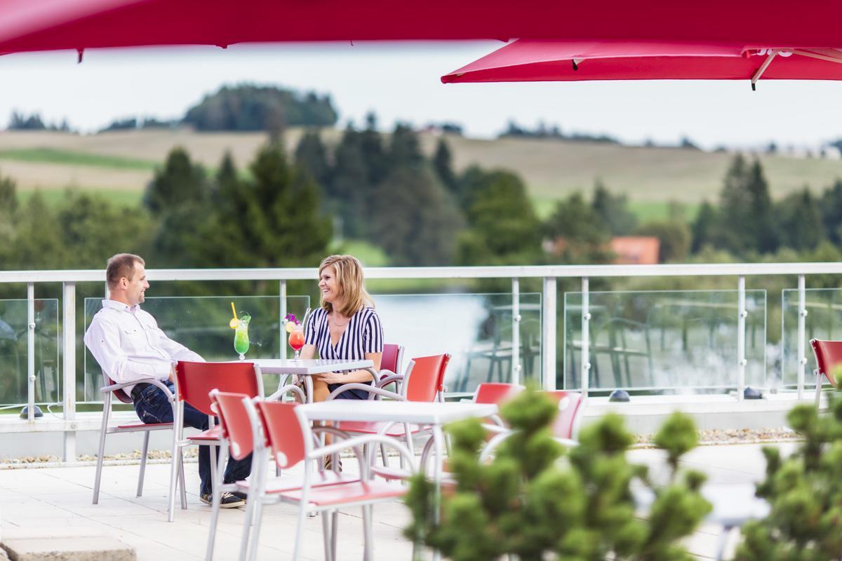 Hotel Skalsky Dvur Bystrice nad Pernstejnem Bagian luar foto