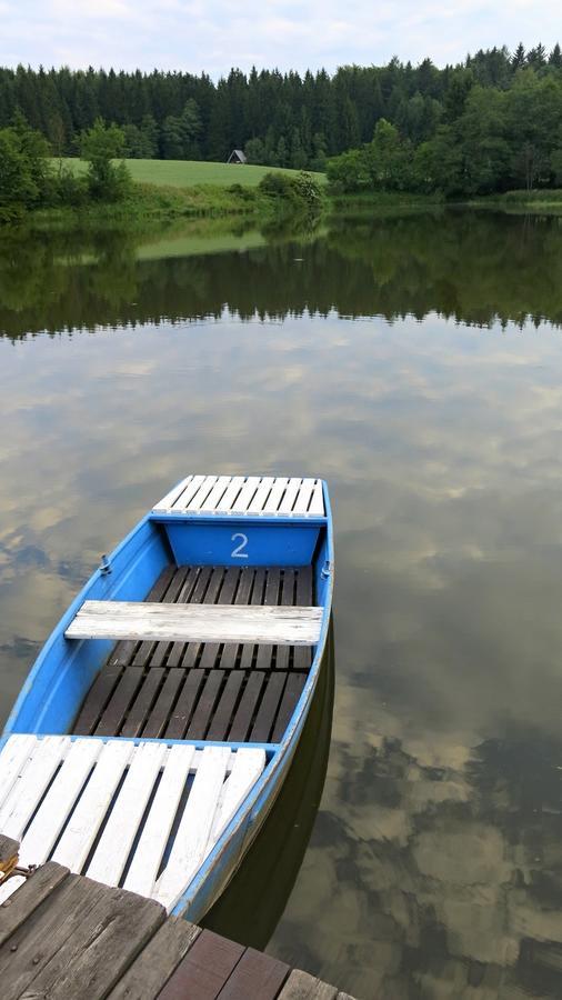 Hotel Skalsky Dvur Bystrice nad Pernstejnem Bagian luar foto